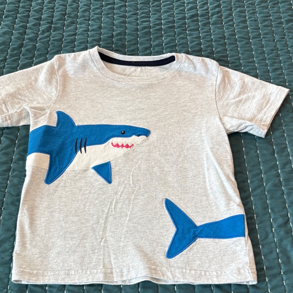 Gymboree Kids appliqué Shark Graphic T-Shirt - Gray and Blue